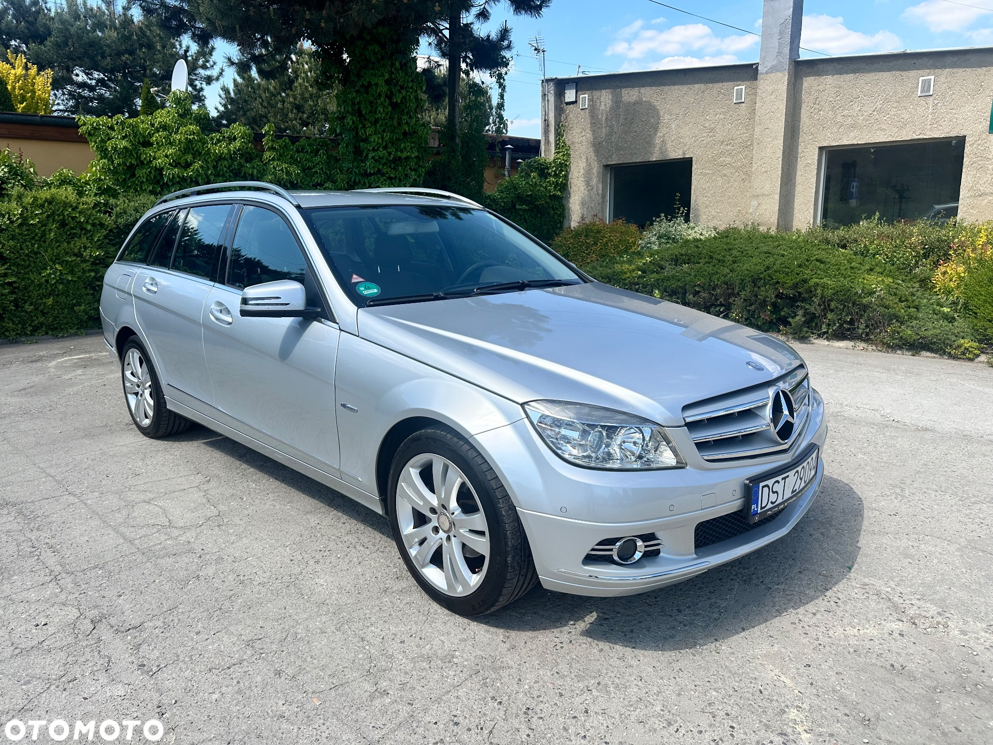 Mercedes-Benz Klasa C 180 T CGI Automatik BlueEFFICIENCY Avantgarde - 5