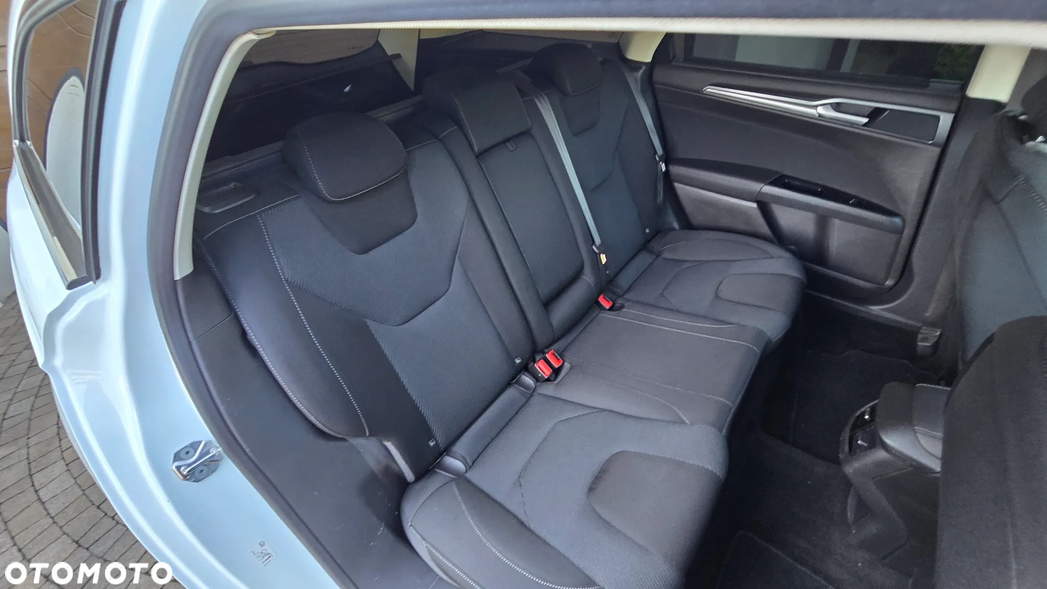 Ford Mondeo Turnier 2.0 TDCi Bi-Turbo PowerShift-Aut ST-Line - 36