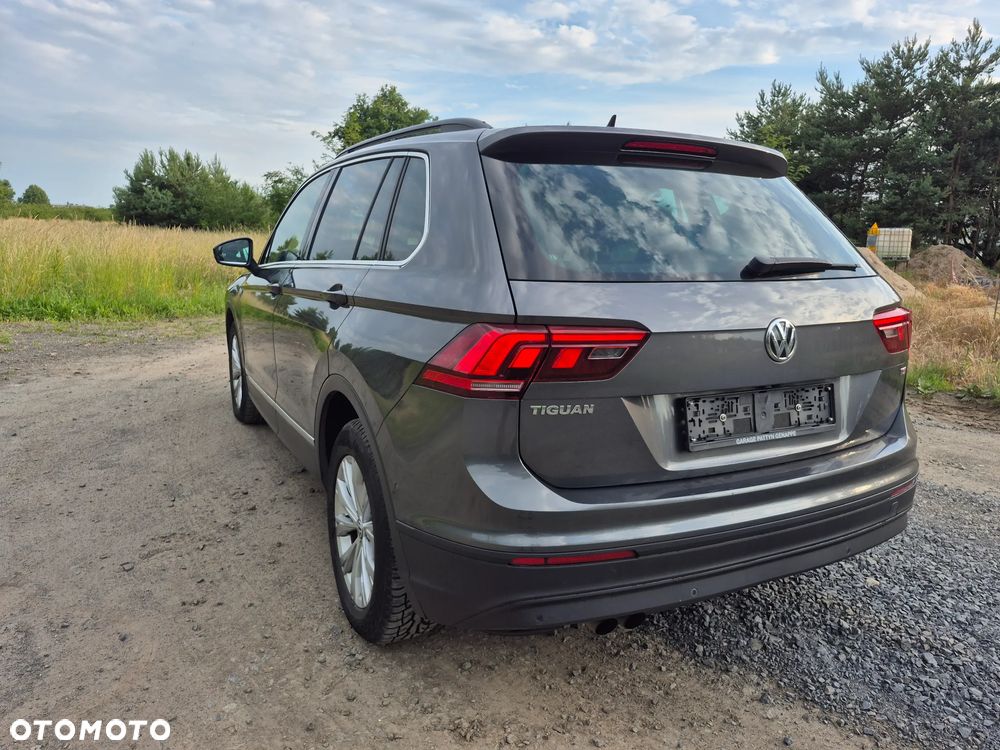 Volkswagen Tiguan - 5