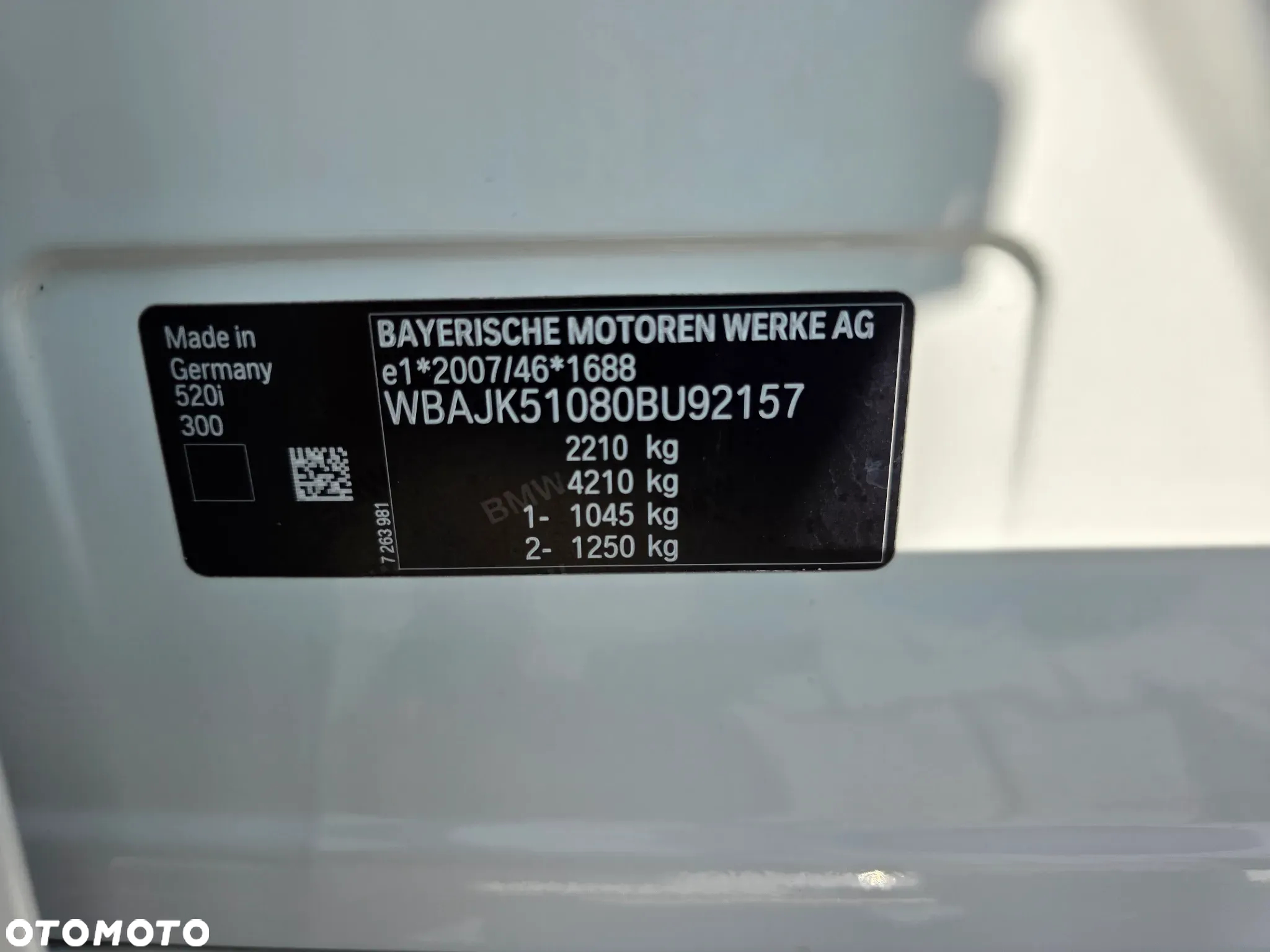 BMW Seria 5 520i - 34