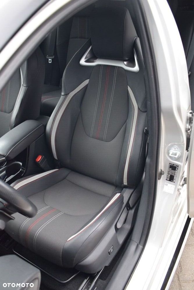 Toyota Corolla 2.0 Hybrid GR Sport - 14