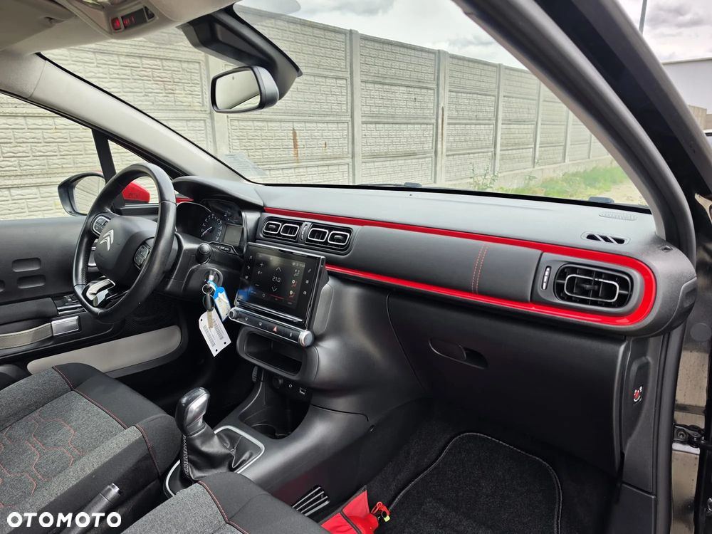 Citroën C3 Pure Tech 82 SHINE - 10