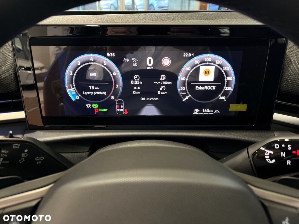 Volkswagen T-Roc - 13