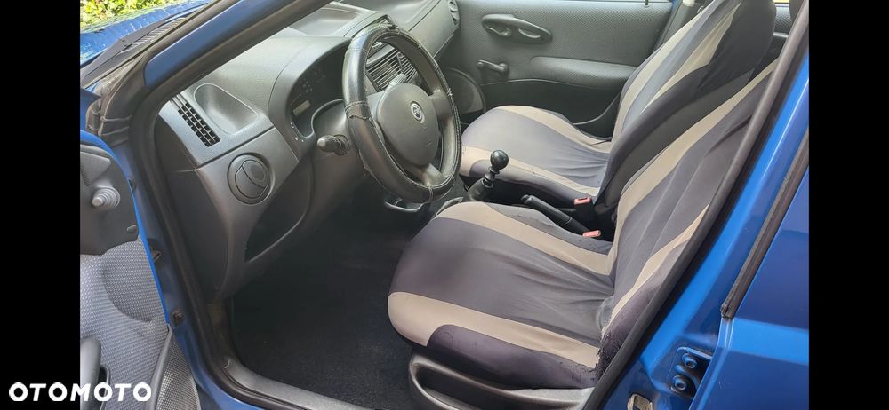 Fiat Punto 1.2 8V Active - 5