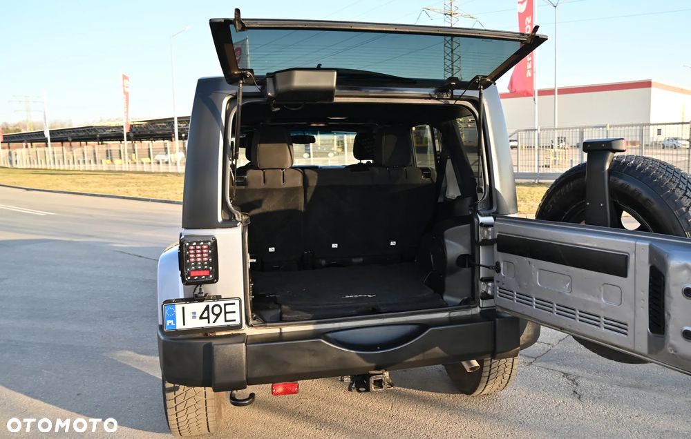 Jeep Wrangler - 22