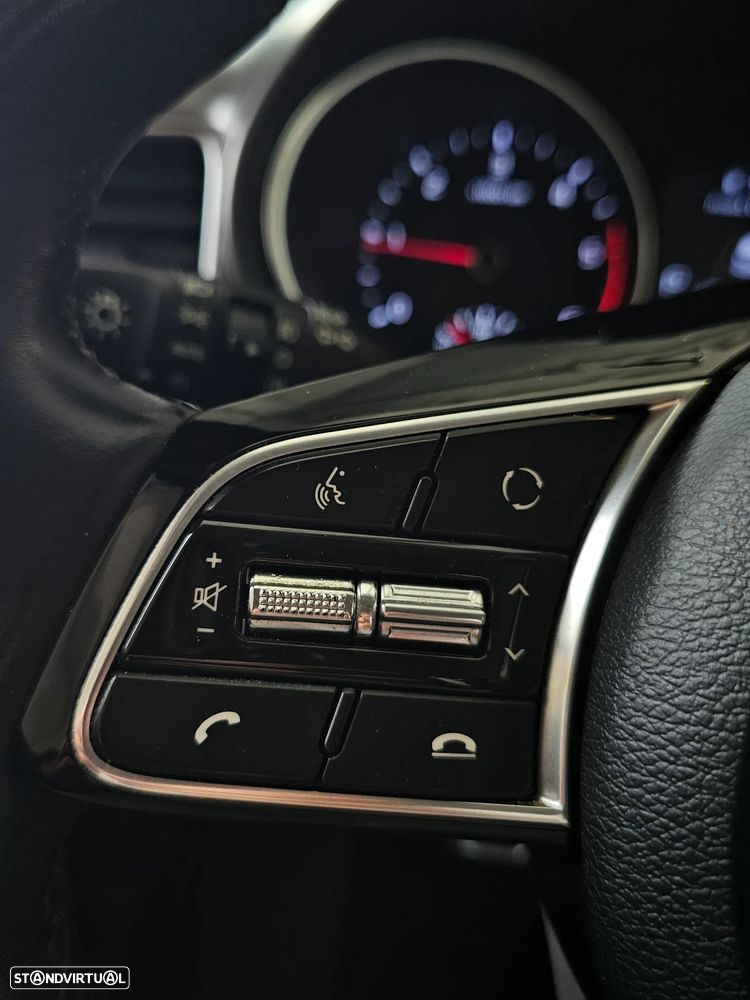 Kia Ceed SW 1.6 CRDi Drive+SRF 7DCT - 20