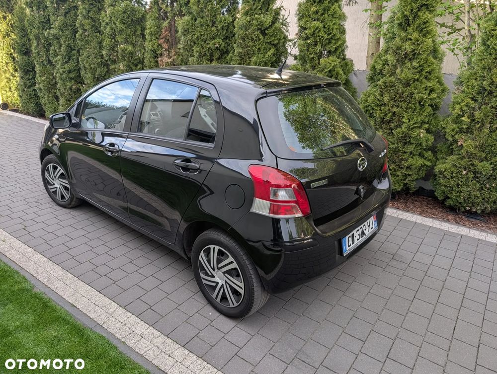 Toyota Yaris - 12
