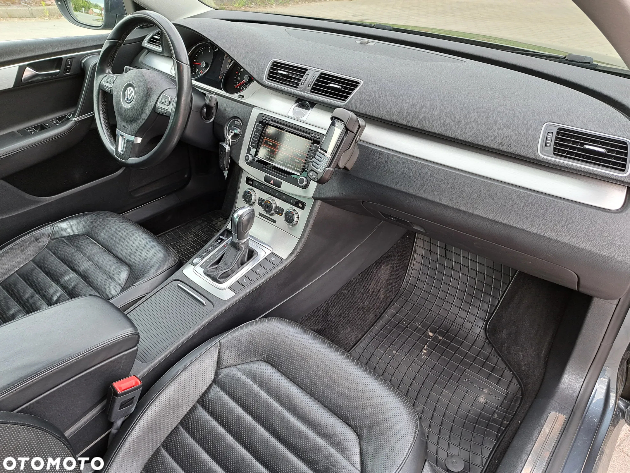 Volkswagen Passat - 20