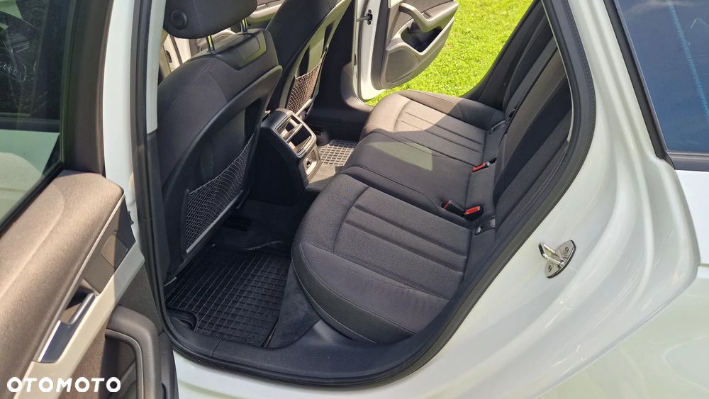 Audi A4 Avant 2.0 TDI - 16