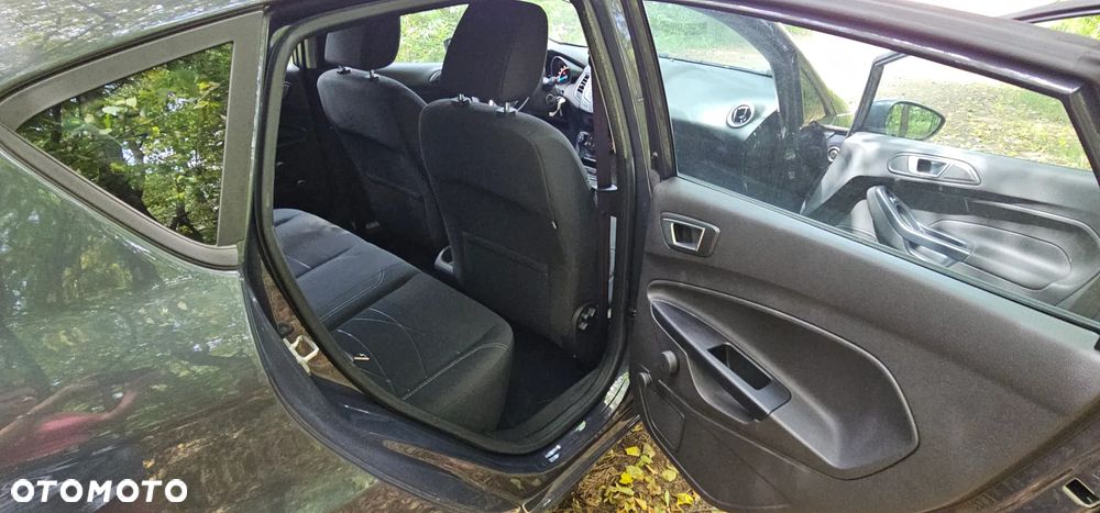 Ford Fiesta - 10
