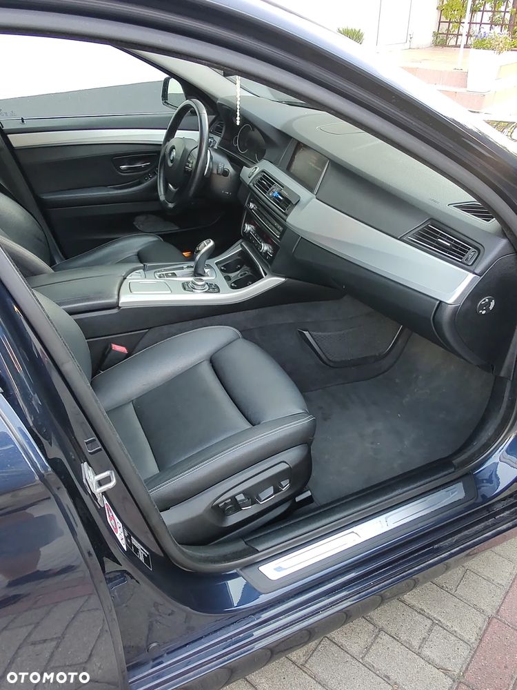 BMW Seria 5 535d Sport-Aut Modern Line - 11
