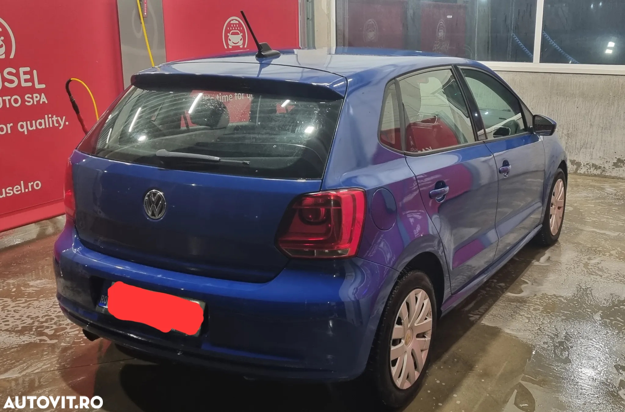 Volkswagen Polo - 2