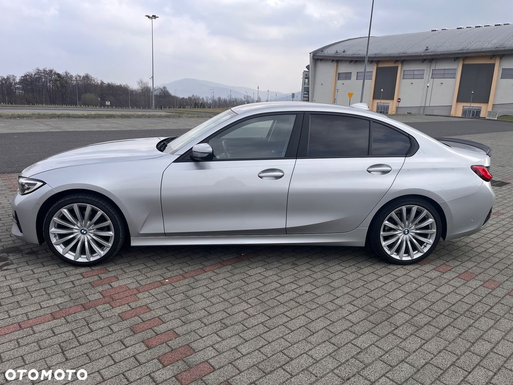 BMW Seria 3 320i xDrive Edition M Sport Shadow - 6