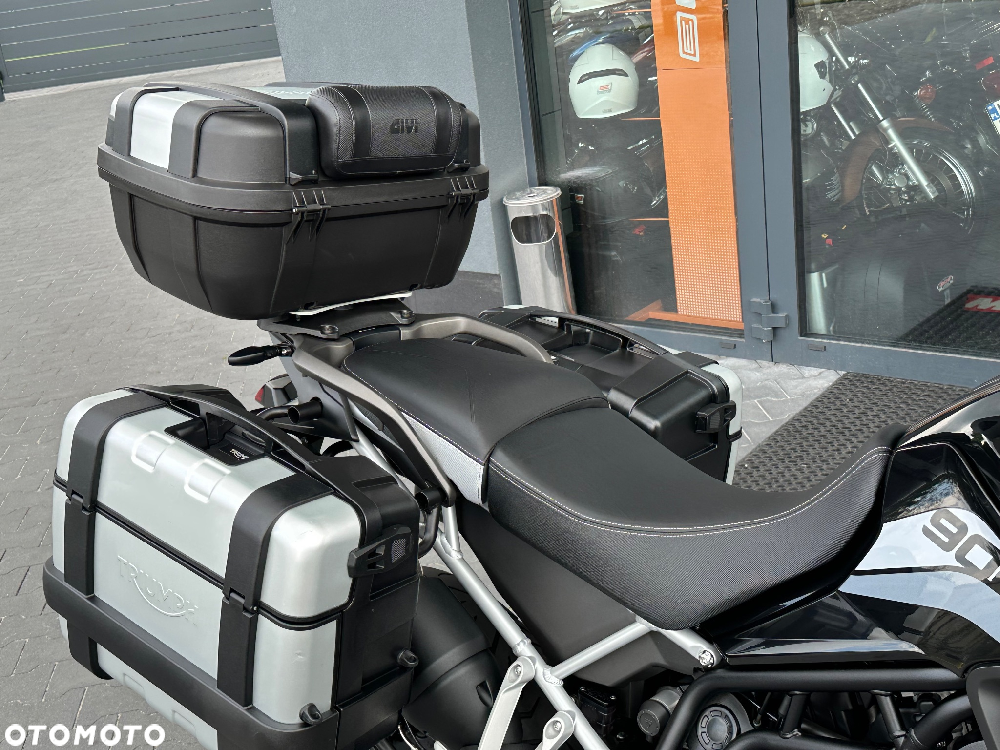 Triumph Tiger - 15
