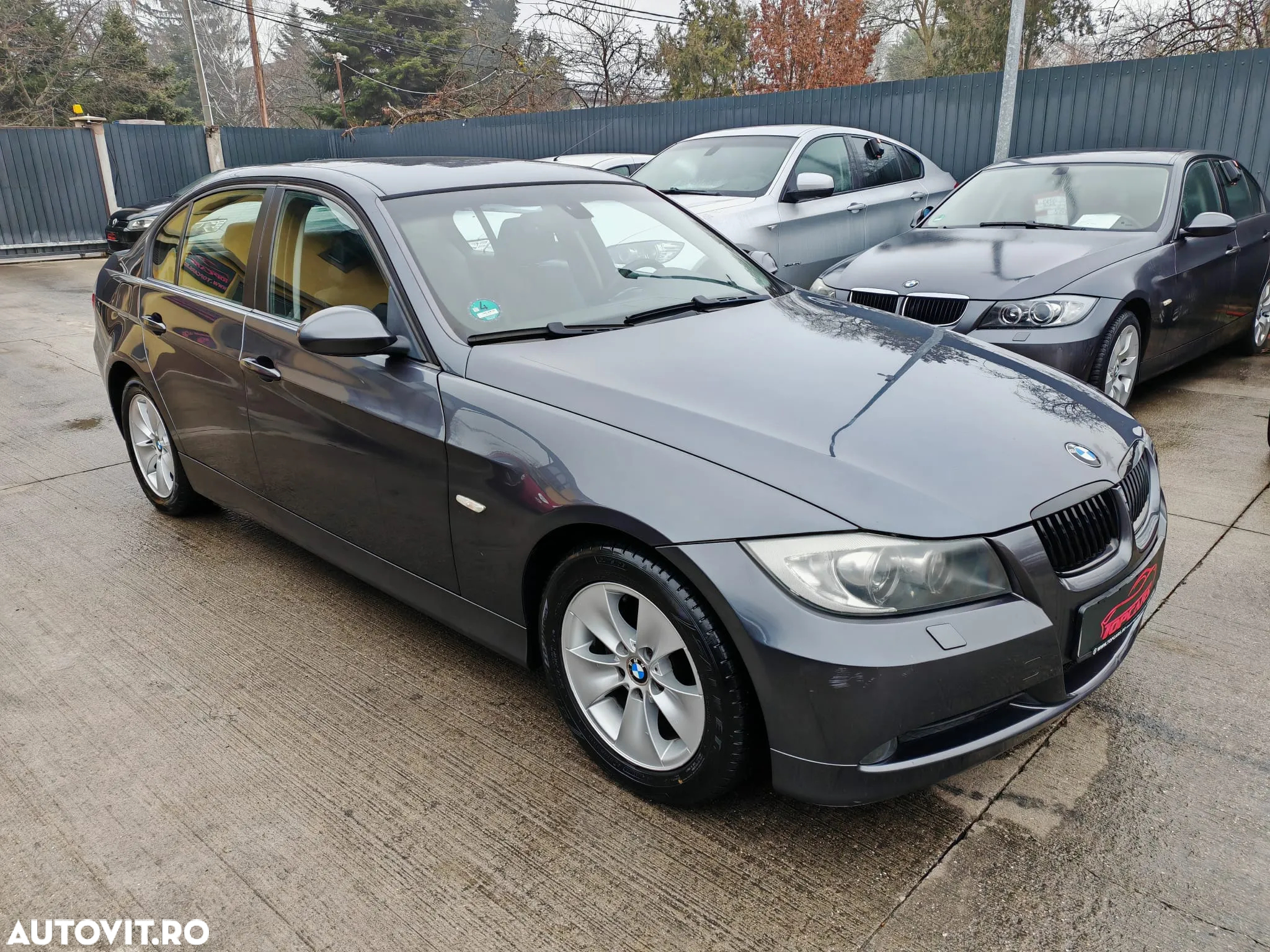 BMW Seria 3 320i Aut. - 2