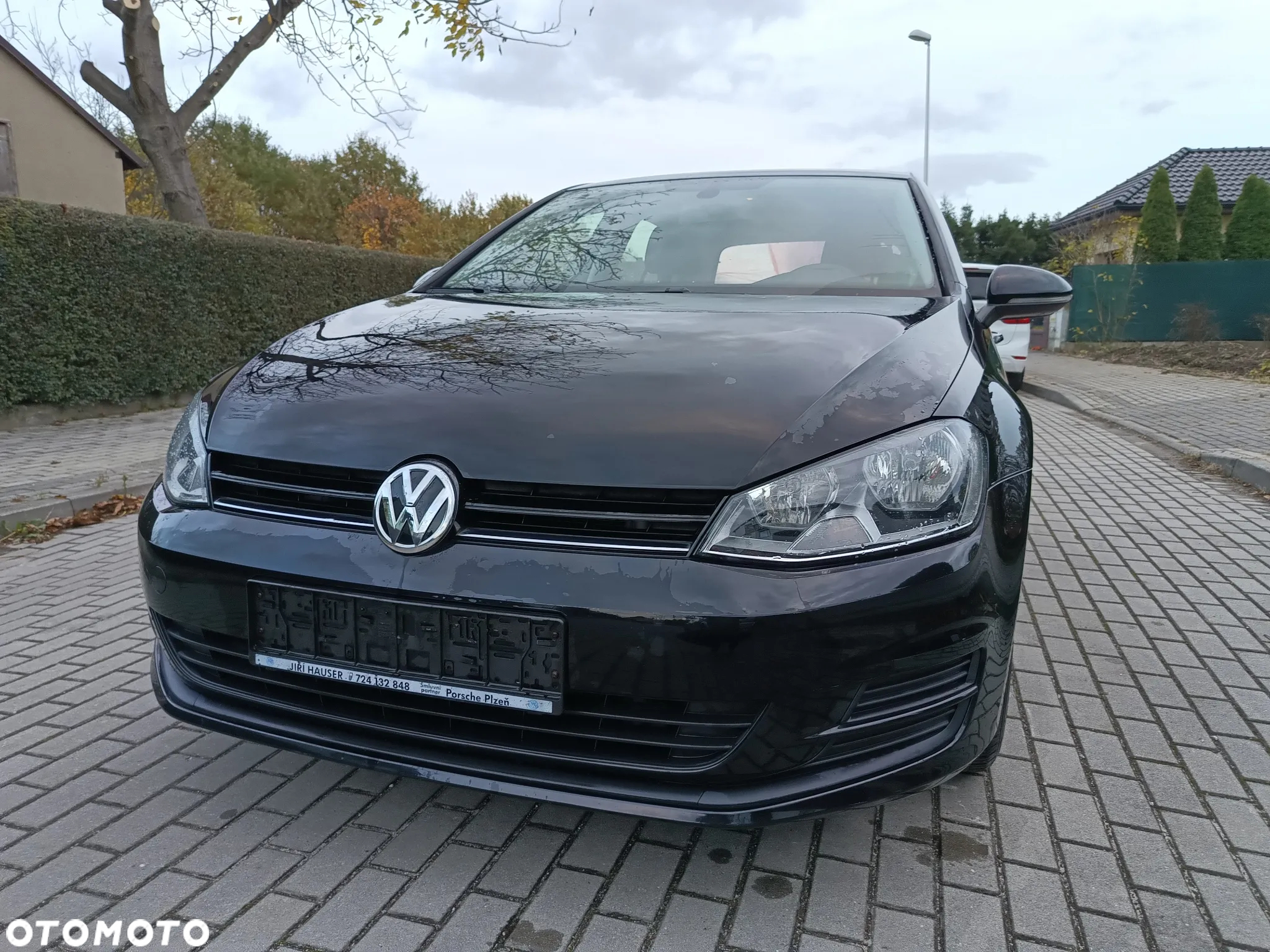 Volkswagen Golf - 2