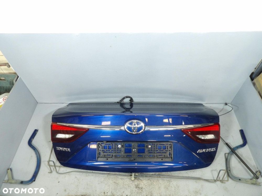 TOYOTA AVENSIS T27 LIFT SEDAN TYLNA KLAPA 8T5 - 1