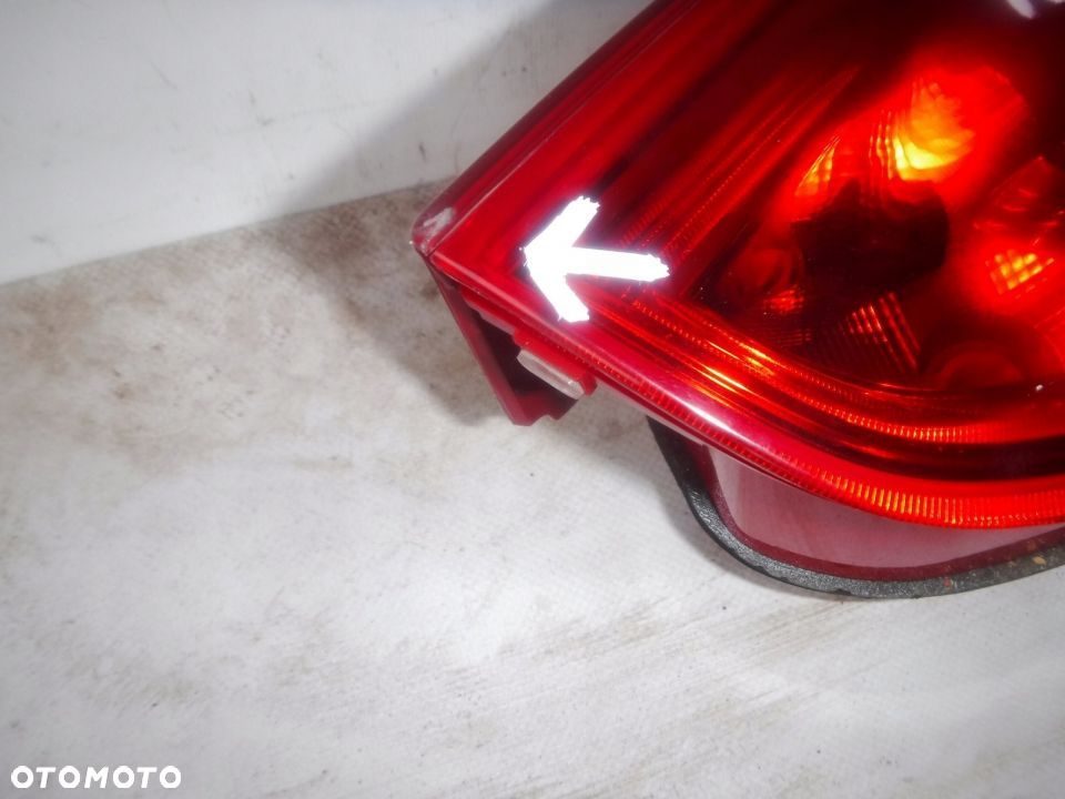 AUDI A3 8P7 CABRIO LAMPA TYŁ LEWA W KLAPE - 5