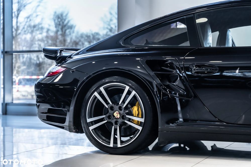 Porsche 911 Turbo PDK - 12