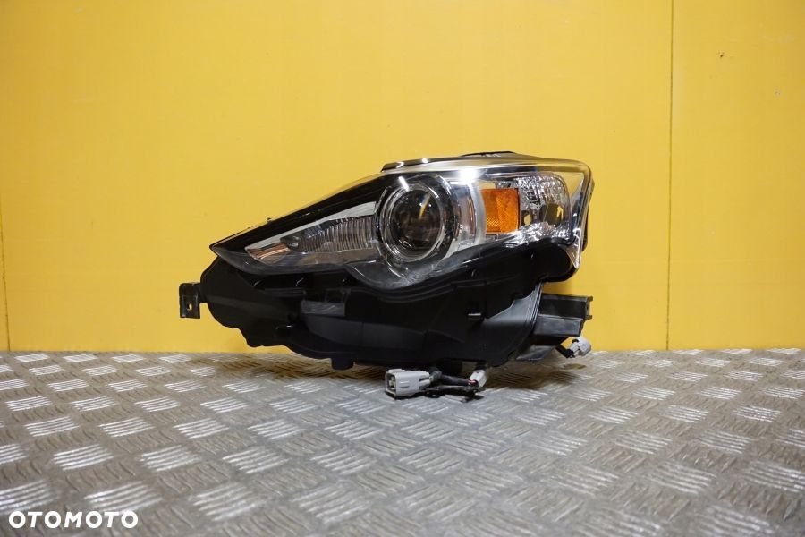 LEXUS IS IS250 IS350 2013 - LAMPA REFLEKTOR XENON LEWA USA - 1