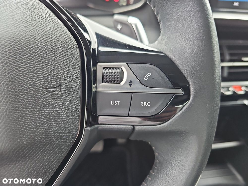 Peugeot 2008 - 16