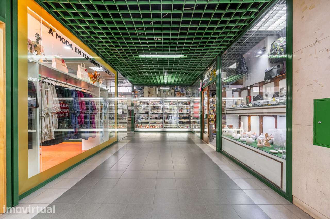 Papelaria e Livraria no Centro de Felgueiras, no Edifício Orion - Grande imagem: 3/16