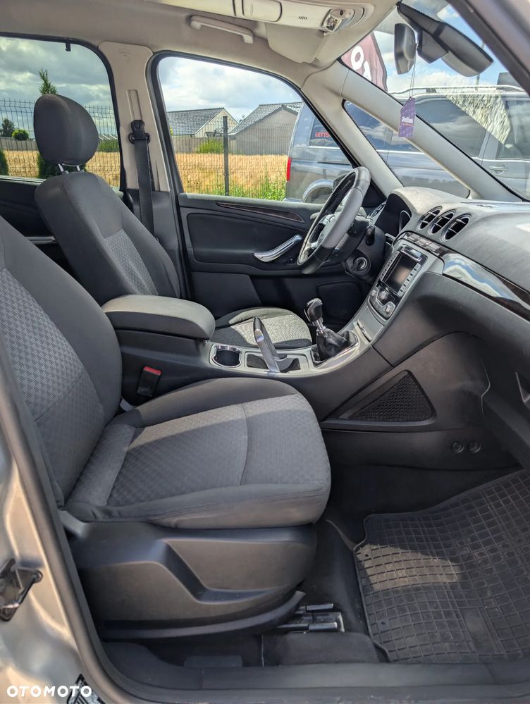 Ford Galaxy 2.2 TDCi Ghia - 18