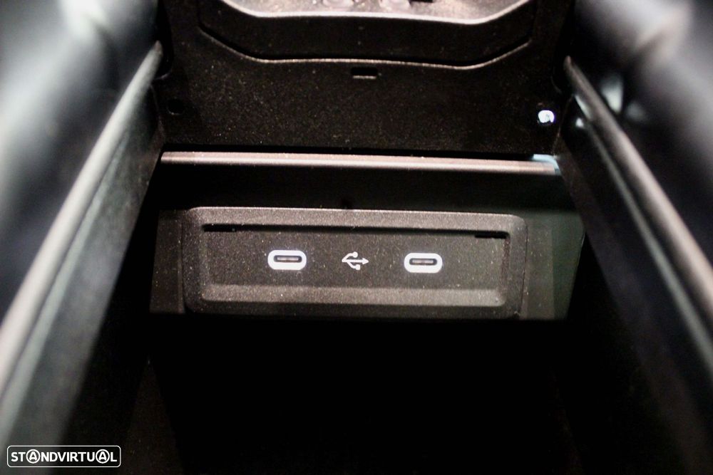 Mercedes-Benz A 250 e - 36