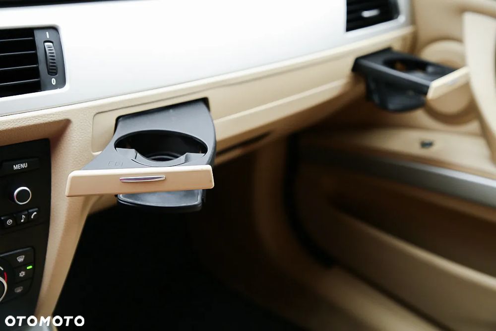 BMW Seria 3 318i - 38