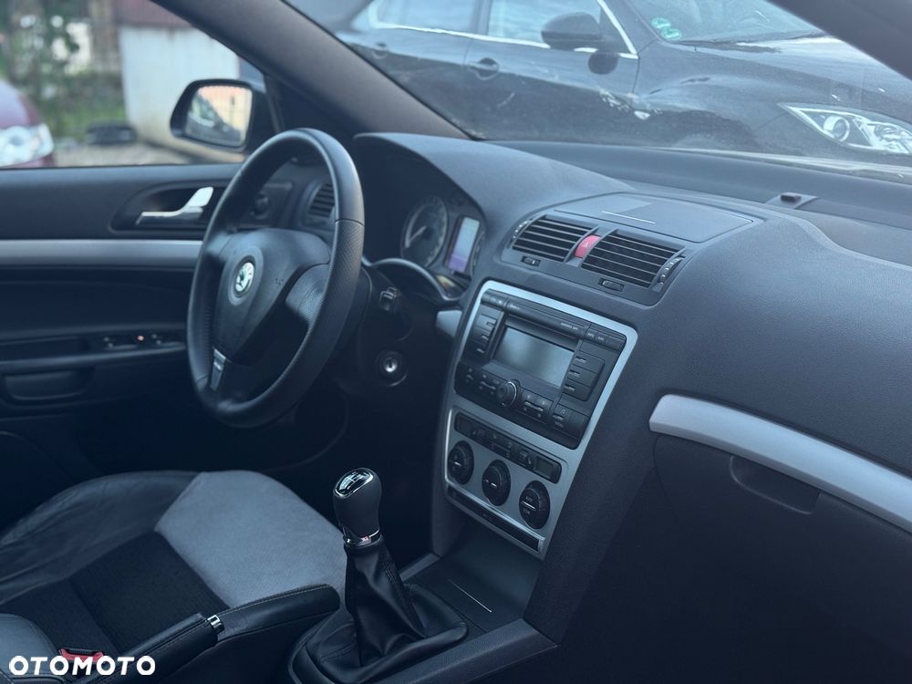 Skoda Octavia Combi RS - 23