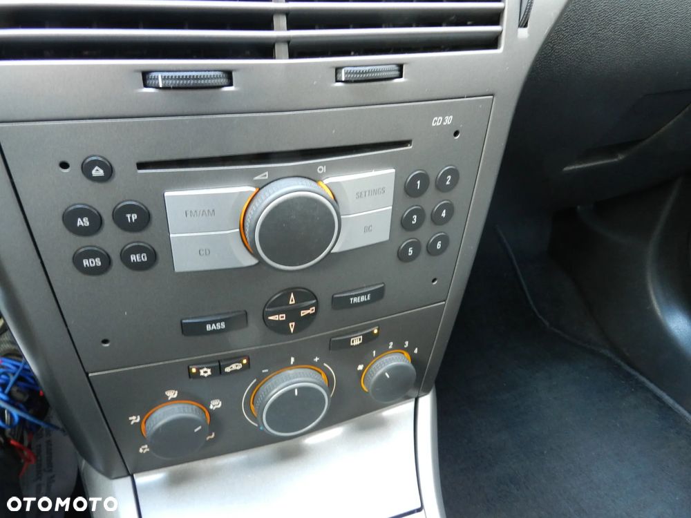 Opel Astra 1.6 Cosmo - 31