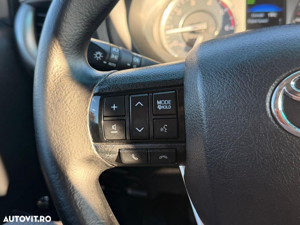 Toyota Hilux 2.4D 150CP 4x4 Double Cab 6MT Comfort - 26