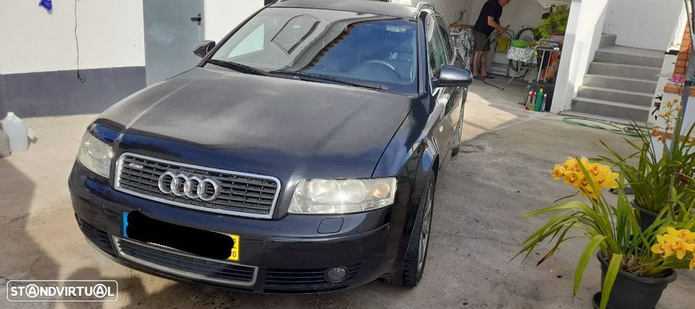 Audi A4 - 1