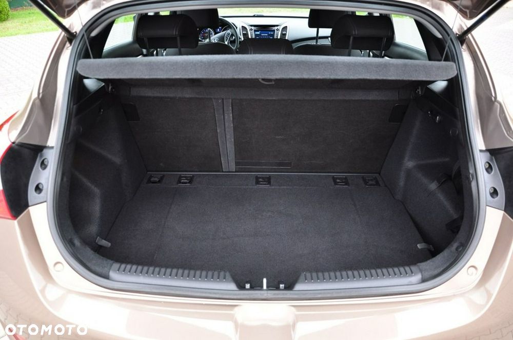 Hyundai i30 - 25