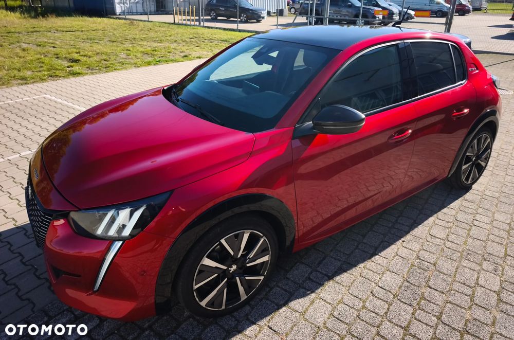 Peugeot 208 - 10