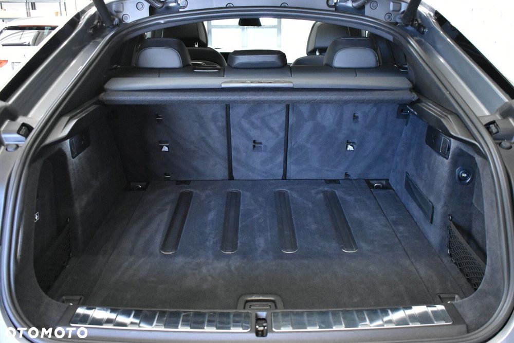 BMW X6 xDrive40d mHEV - 28