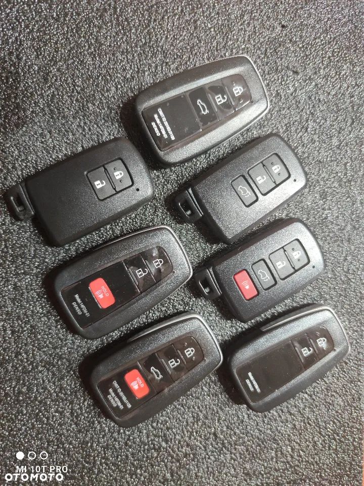 Kluczyk Toyota CHR Auris Yaris Rav4 Land Cruiser Prius Corolla Tacoma Kodowanie Gratis - 1