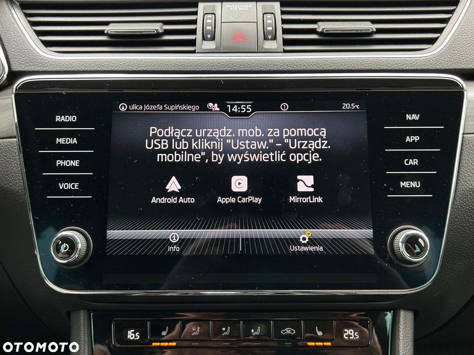 Skoda Superb 2.0 TDI SCR Style DSG - 32