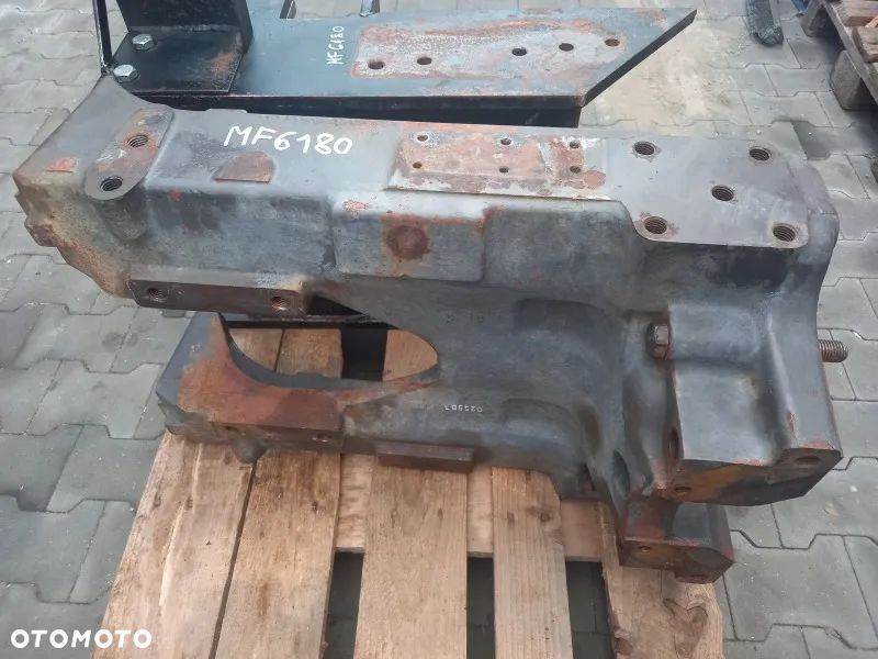 Wspornik przedniego mostu kołyska 0259B3 Massey Ferguson 6180 - 2