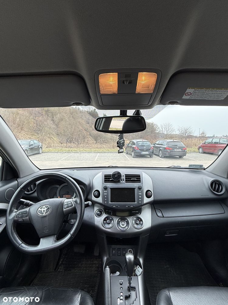 Toyota RAV4 2.2 D-CAT X - 8