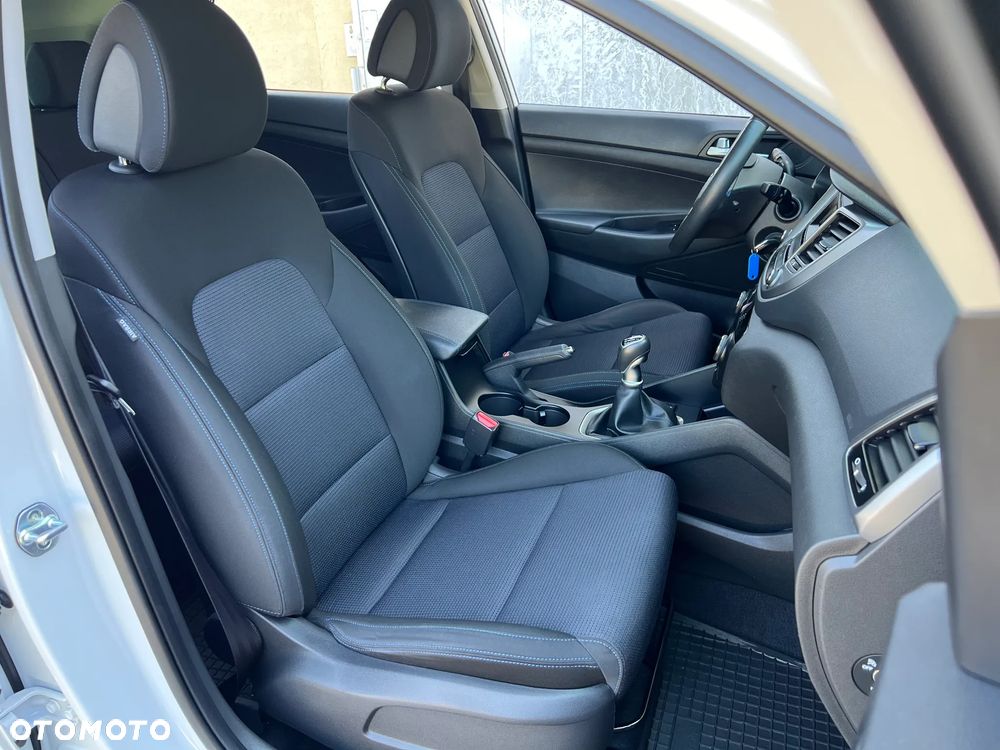 Hyundai Tucson 1.6 GDI BlueDrive Comfort 2WD - 18