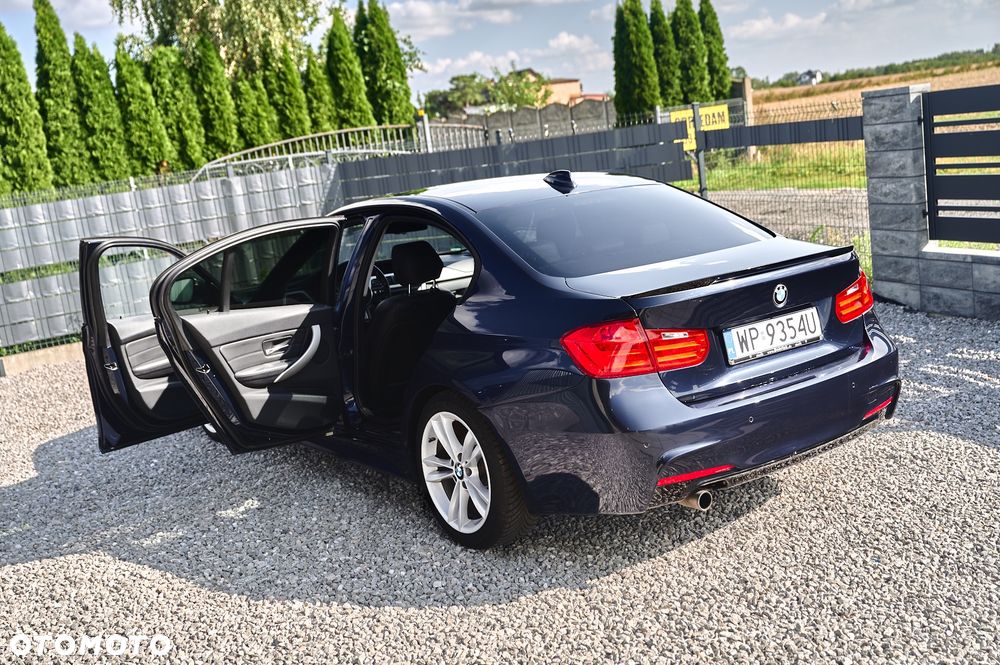 BMW Seria 3 320d - 26