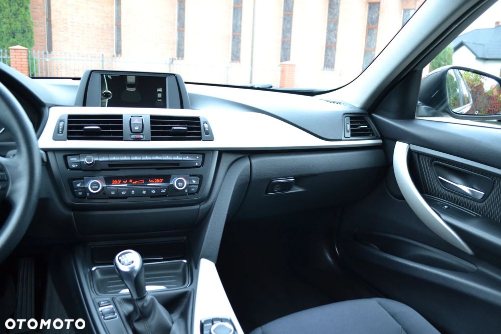 BMW Seria 3 - 28