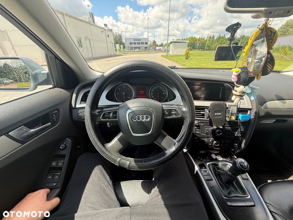 Audi A4 Avant 2.0 TDI - 8