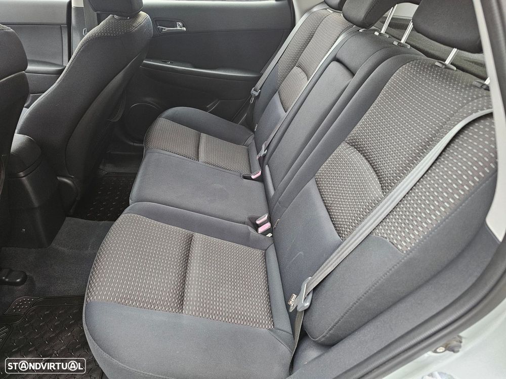 Hyundai i30 1.6 CRDI Comfort - 9