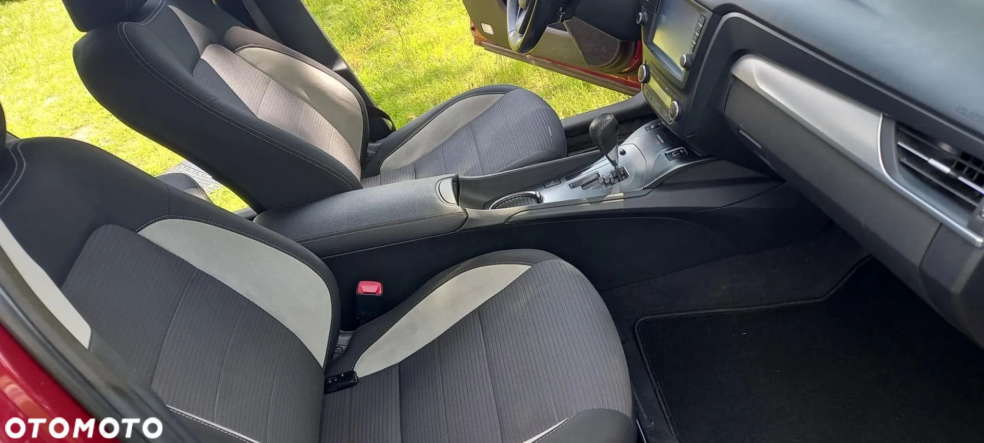 Toyota Avensis Combi 1.8 Multidrive Business Edition - 21