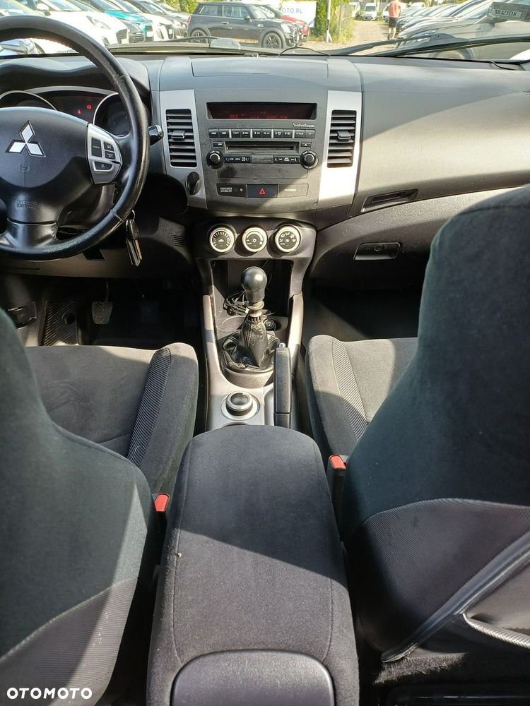Mitsubishi Outlander - 19