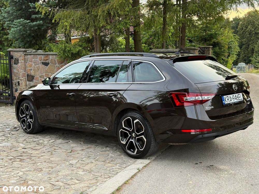 Skoda Superb 2.0 TDI 4x4 DSG Premium Edition - 5