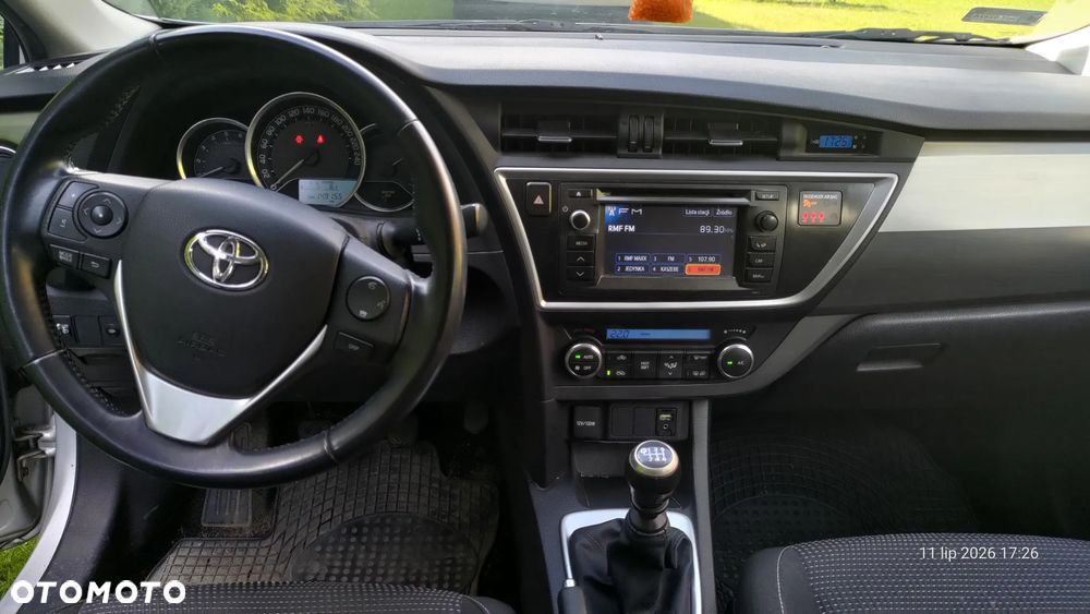 Toyota Auris 1.4 D-4D Premium EU5 - 6