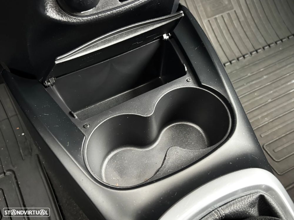 Toyota Yaris 1.0 VVT-i Comfort +PS Style +P.Techno - 28